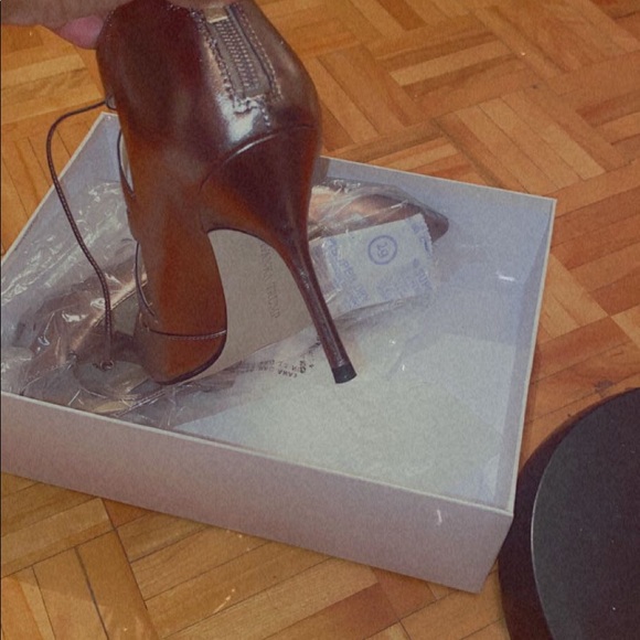 Nice Ivanka trump shoes brand new - Picture 2 of 2